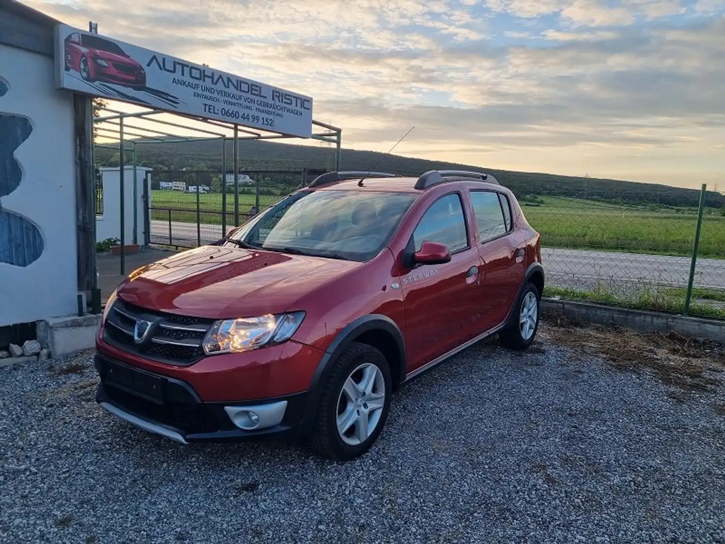 Dacia Sandero Stepway dCi 90 S Rot - 1