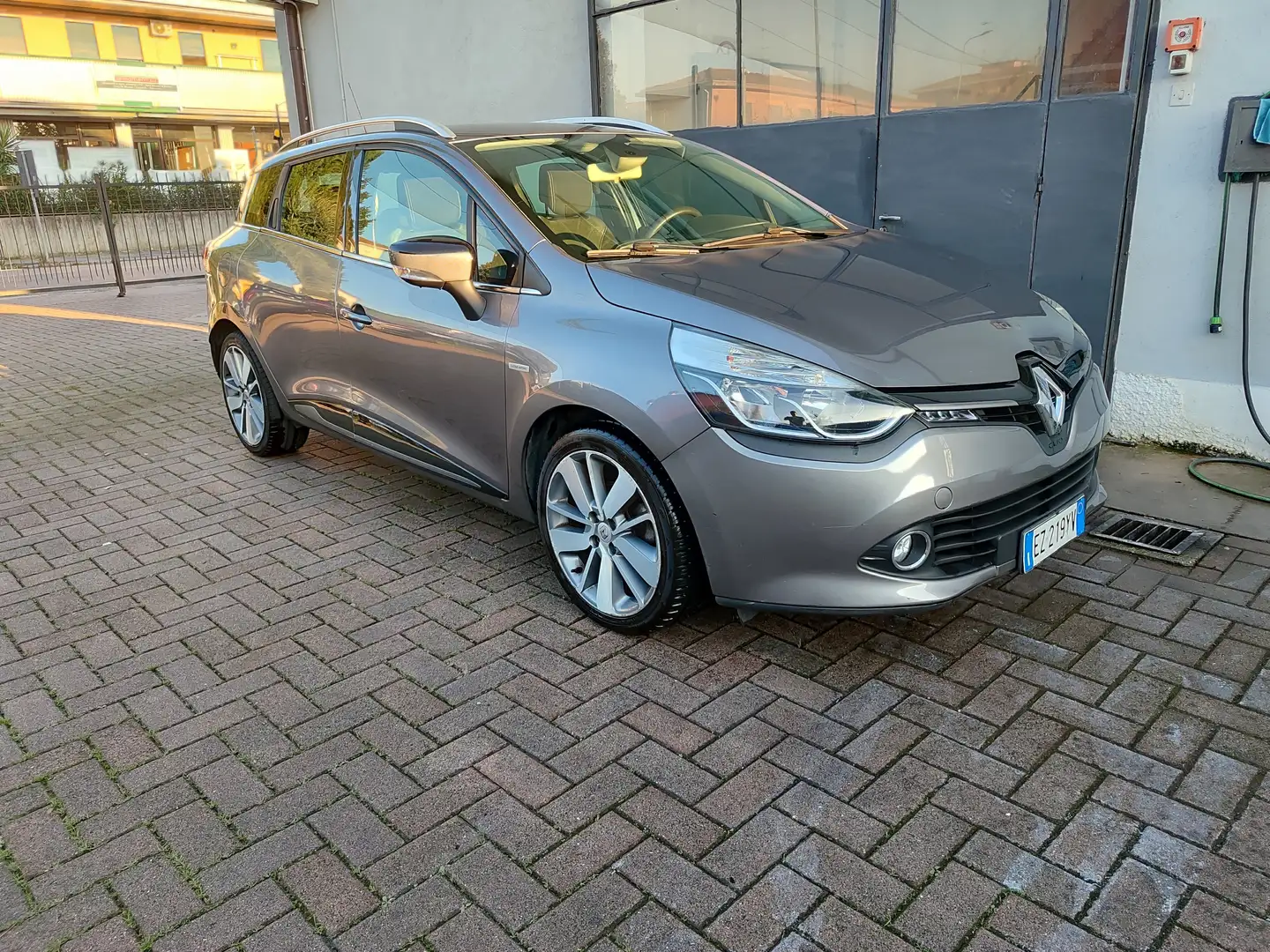 Renault Clio Clio IV 2012 Sporter 1.5 dci Costume National 90cv Grau - 1