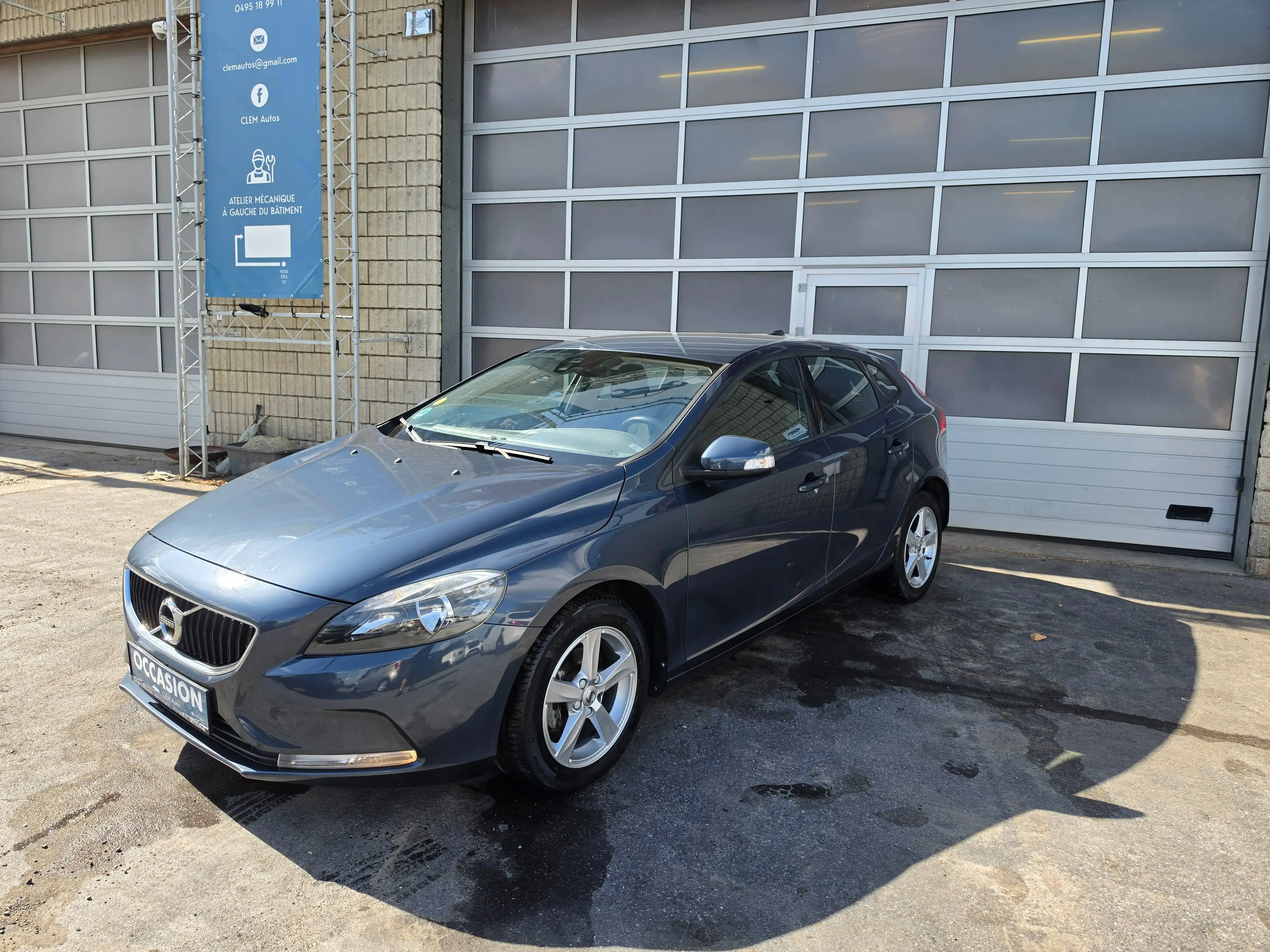 Volvo V40 V40 2.0 D2 Momentum GPS, climatisation, 1er propriétaire, Euro 6