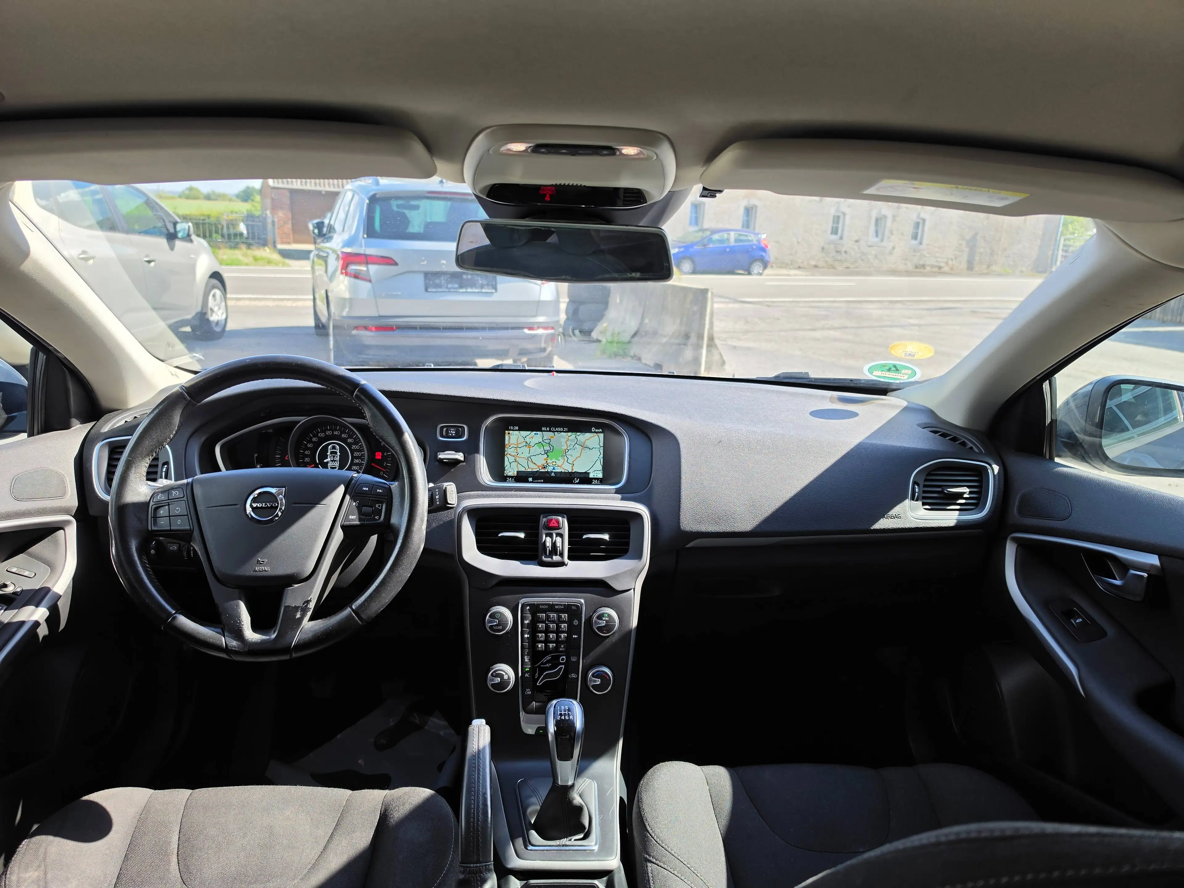 Volvo V40 V40 2.0 D2 Momentum GPS, climatisation, 1er propriétaire, Euro 6 — photo 12