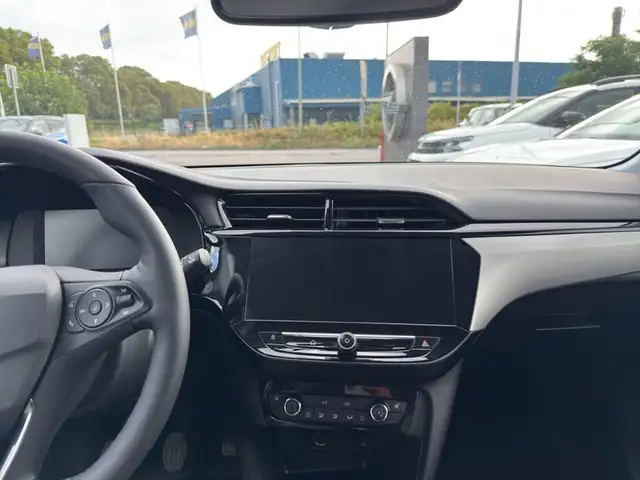 Opel Corsa view 12