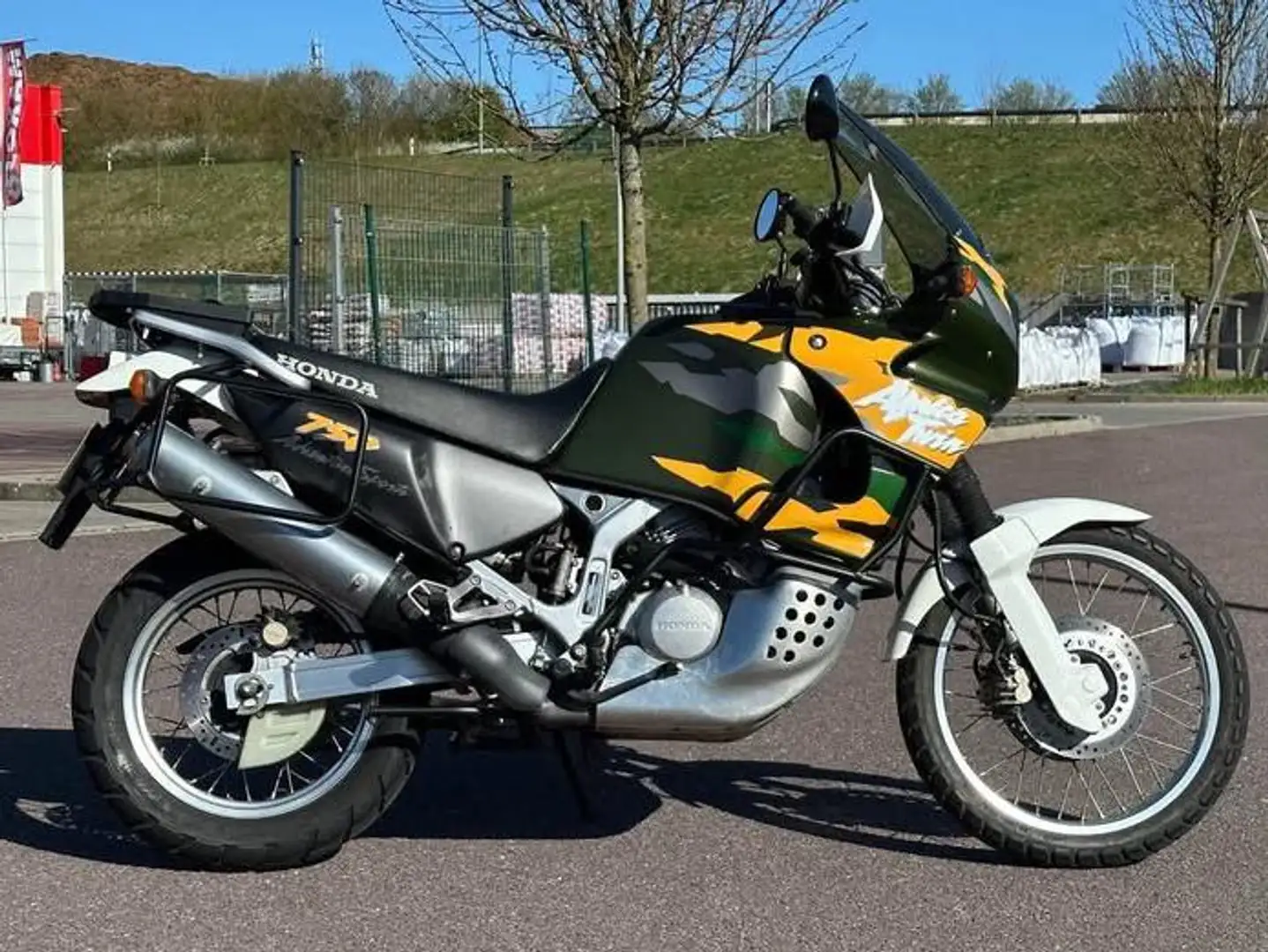 Honda XRV 750 Africa Twin RD07 Verde - 2
