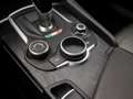 Alfa Romeo Giulia 2.0T Sport 202Pk Automaat (APPLE CARPLAY, GROOT NA Zwart - thumbnail 26