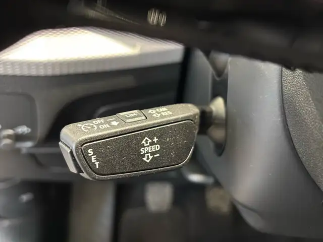 Audi Q2 view 19