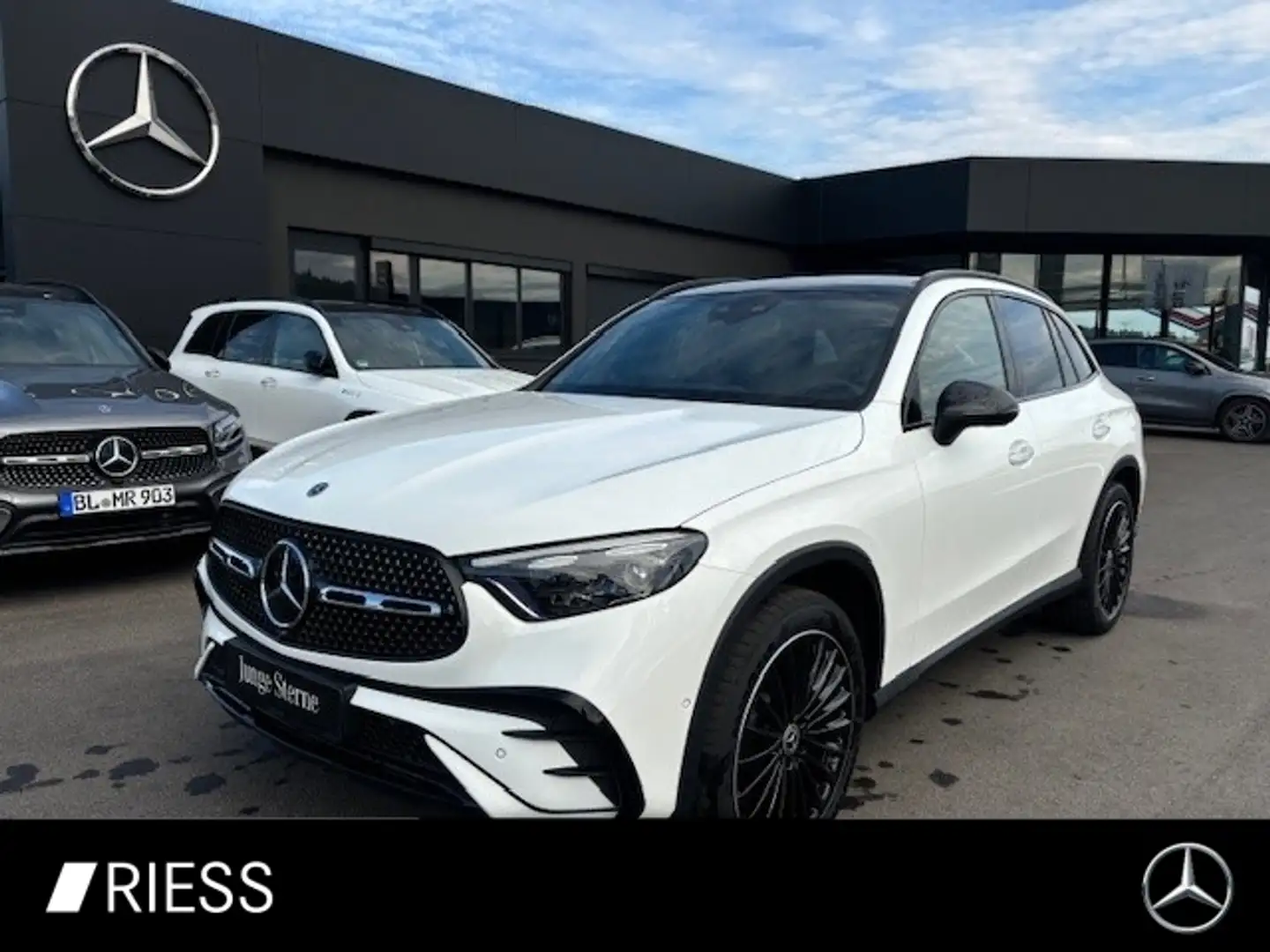 Mercedes-Benz GLC 220 d 4M AMG Sport Night Distr Pano AHK 20" Weiß - 1