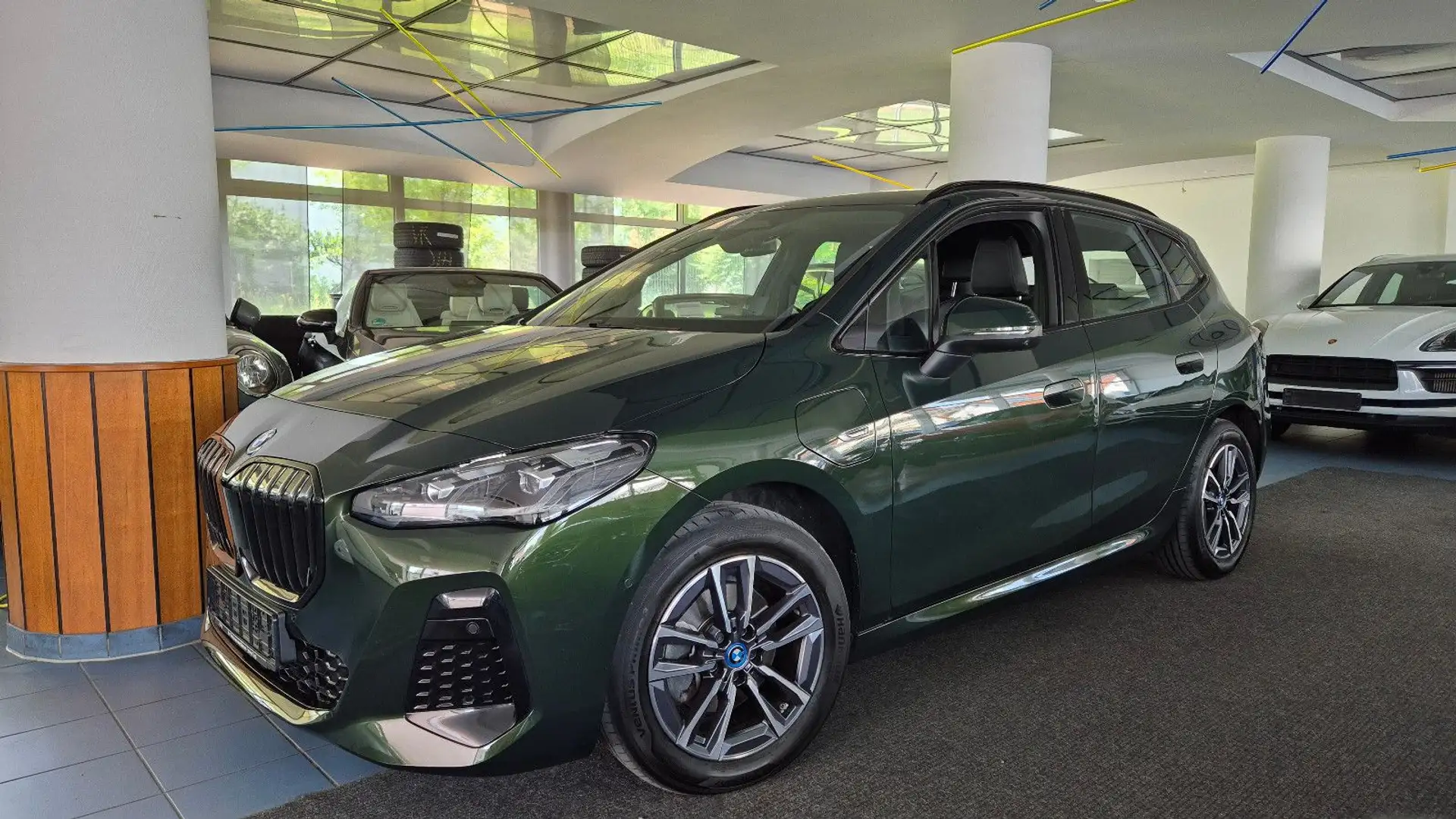 BMW 225 225 e xDrive M Sport/360°/AHK/DAB/HiFi/HUD/Leder Grün - 1