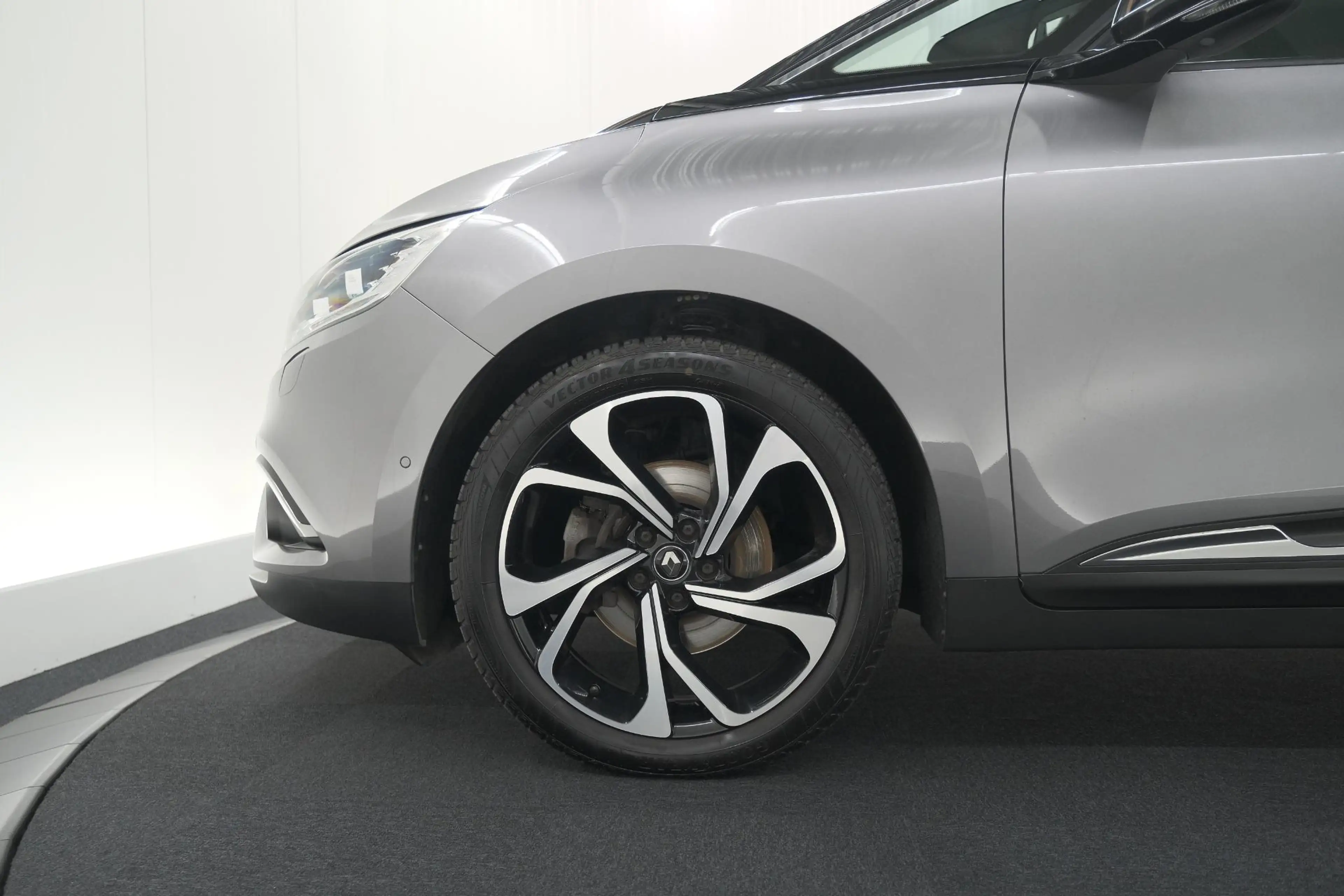 Renault Scenic TCe 140 EDC Intens | Trekhaak | Camera | Head-Up D — photo 13