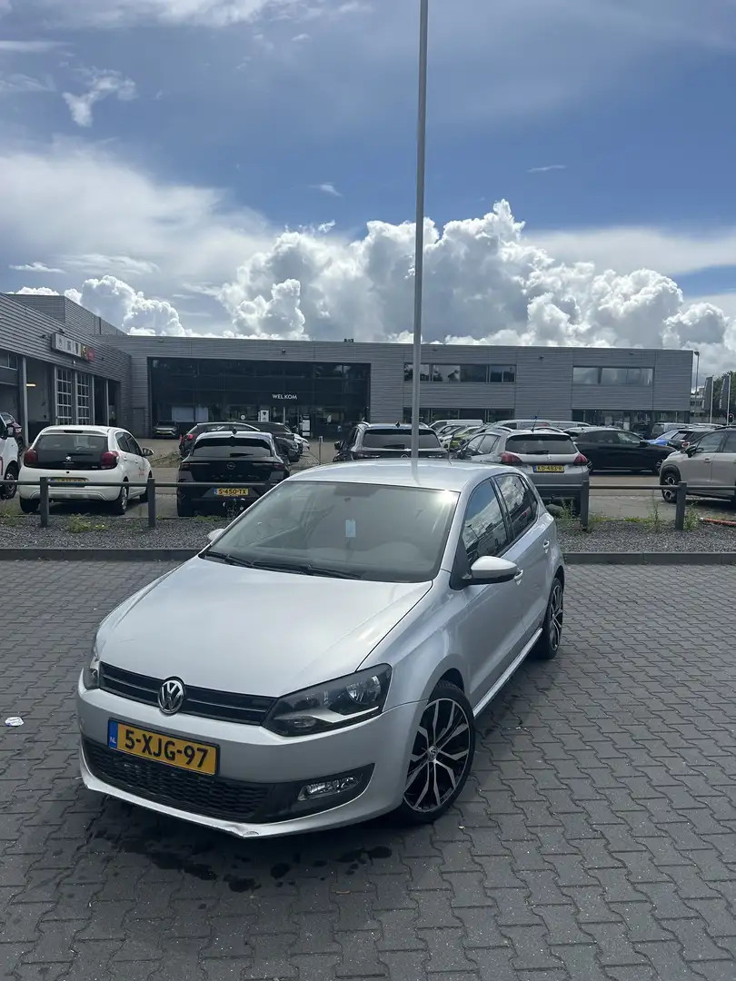 Volkswagen Polo 1.2 TSI Highline Grijs - 2