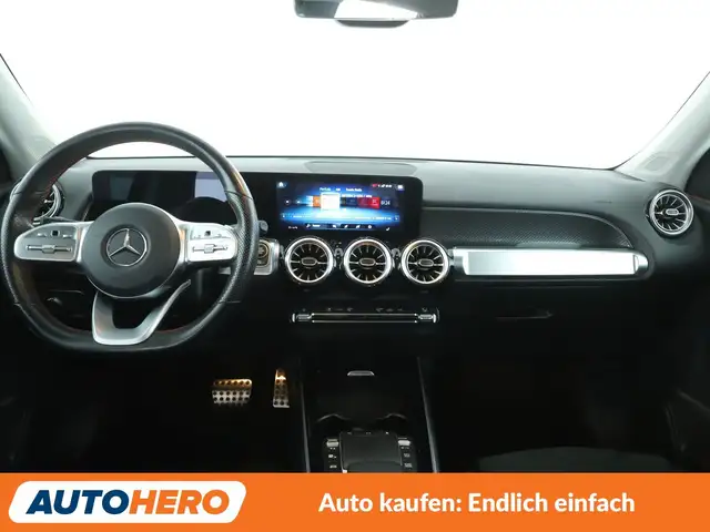 Mercedes-Benz 250 view 12