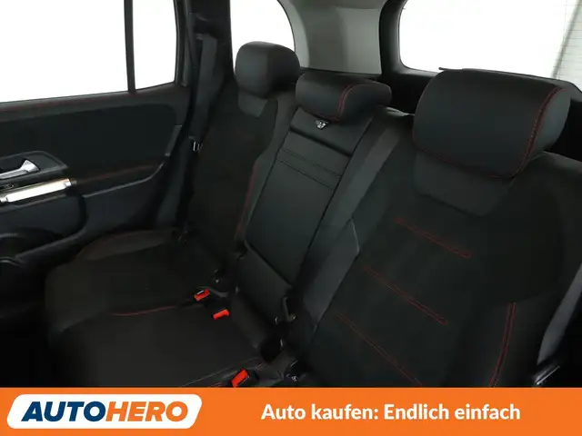Mercedes-Benz 250 view 14
