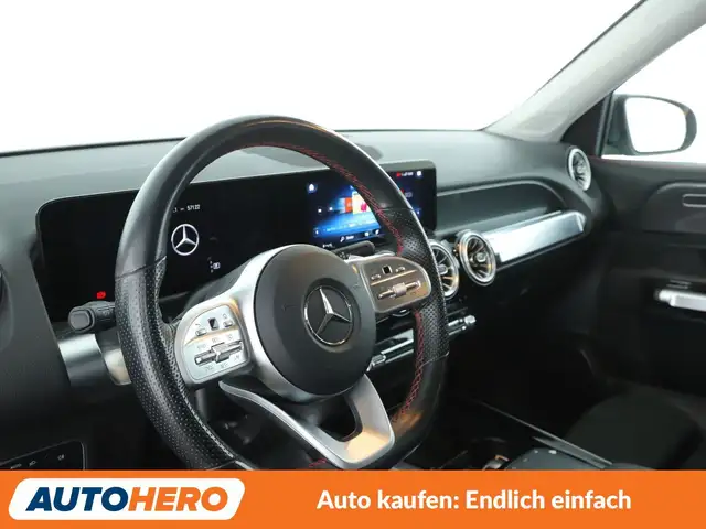 Mercedes-Benz 250 view 11
