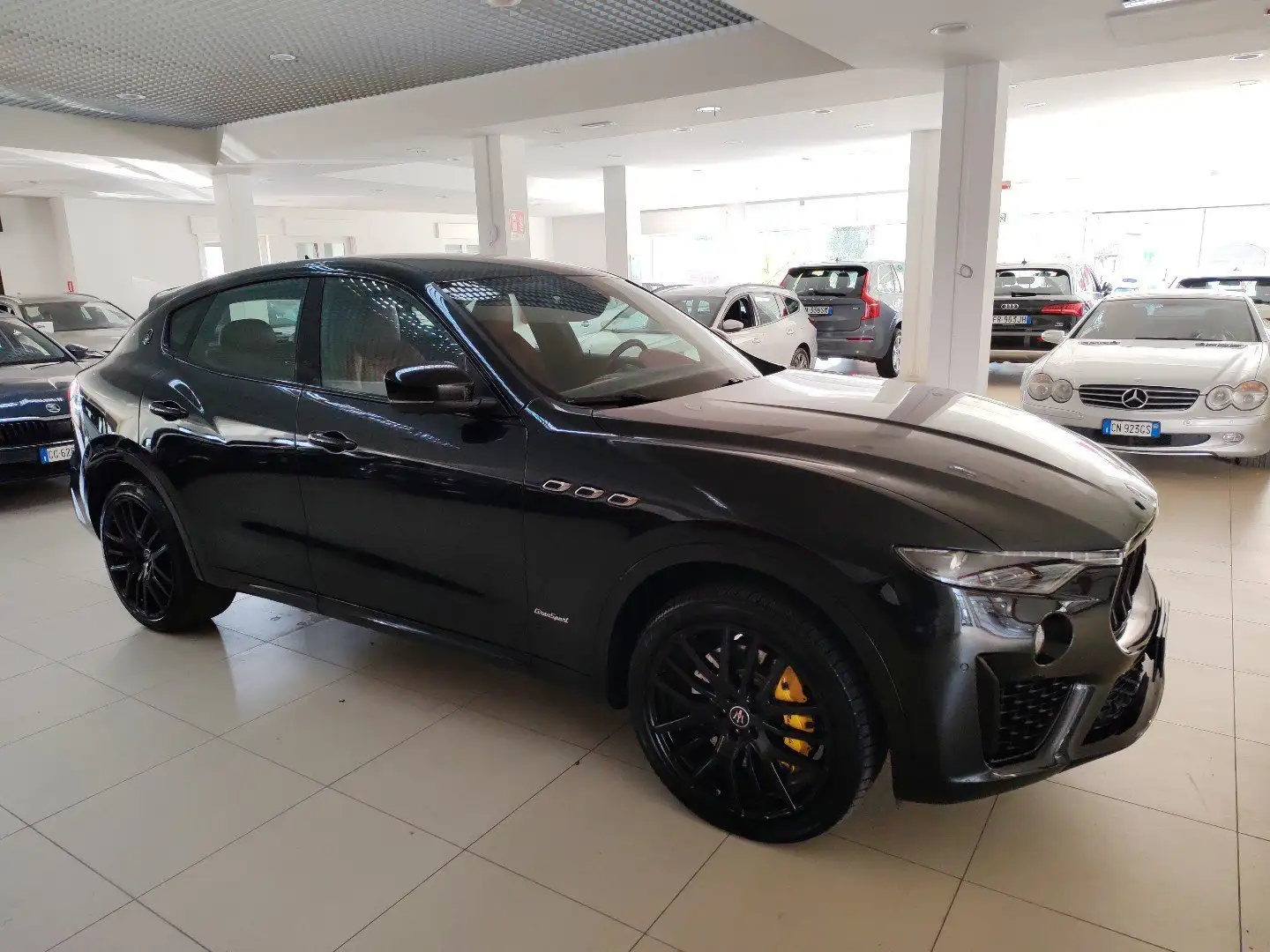 Maserati Levante 3.0 V6 Diesel 275cv AWD Gransport Pelle Matrix 21” Schwarz - 2