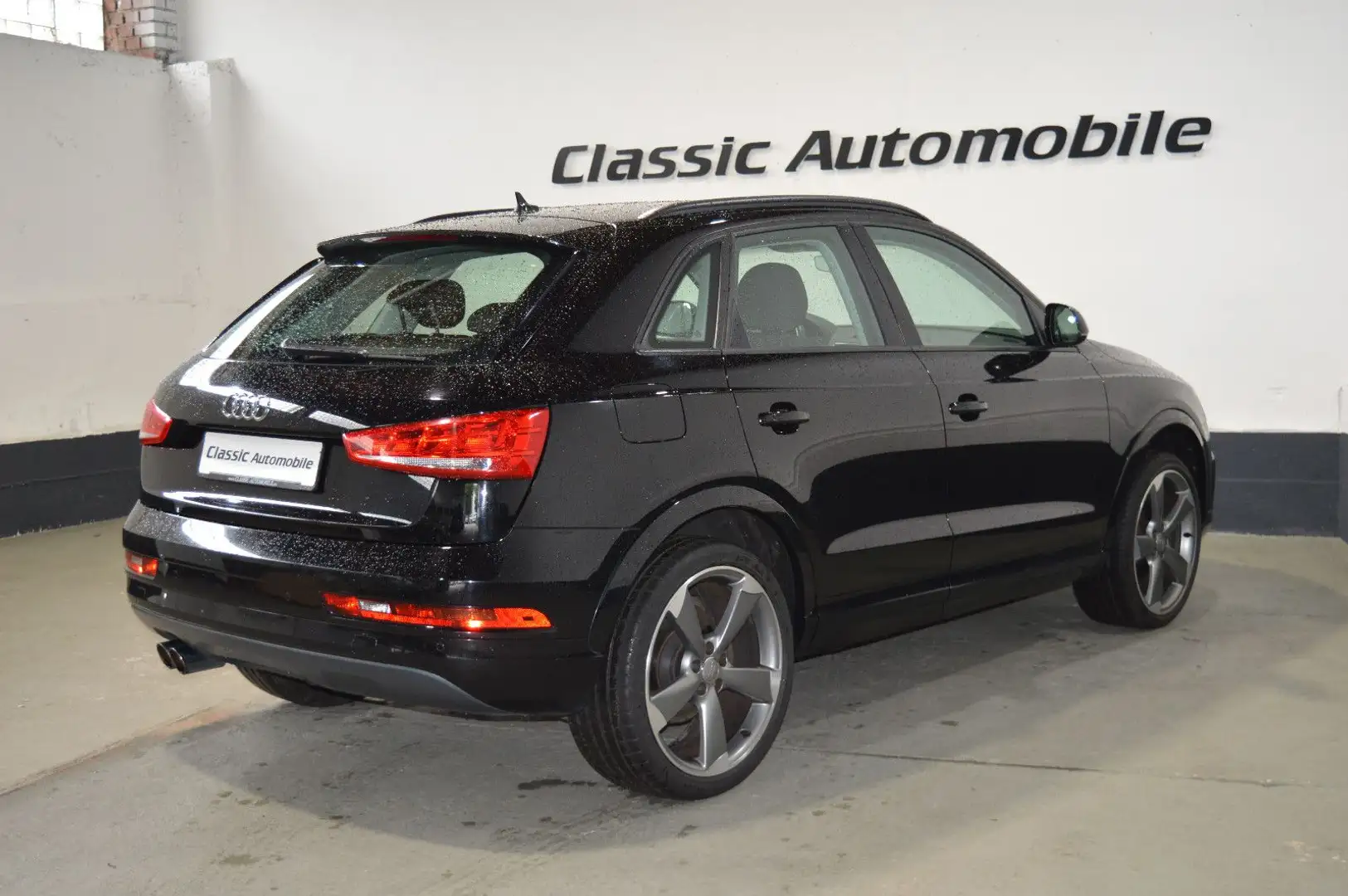 Audi Q3 *MMI-Navi*Xenon* Noir - 2