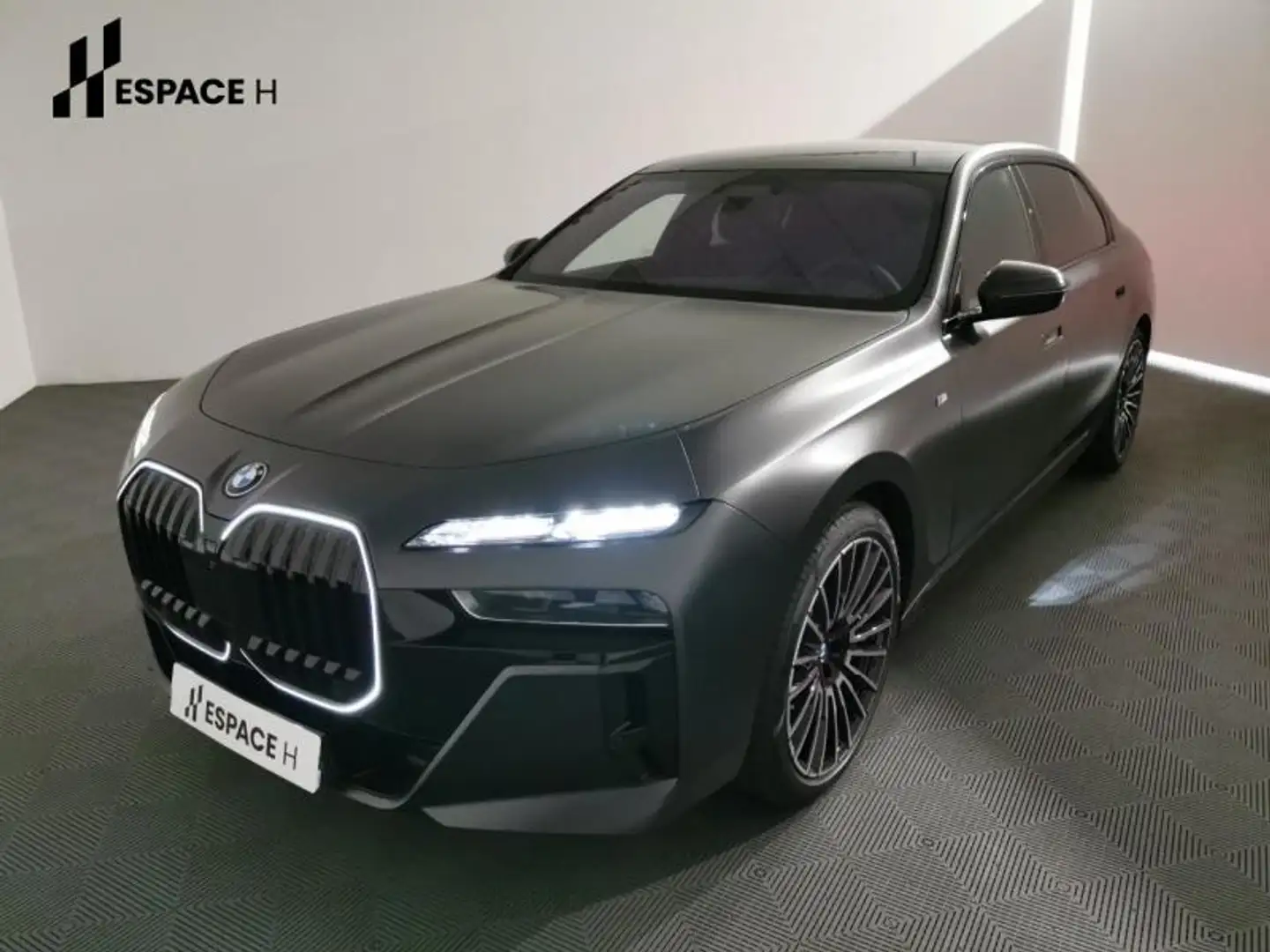BMW i7 xDrive60 544ch M Sport Gris - 1
