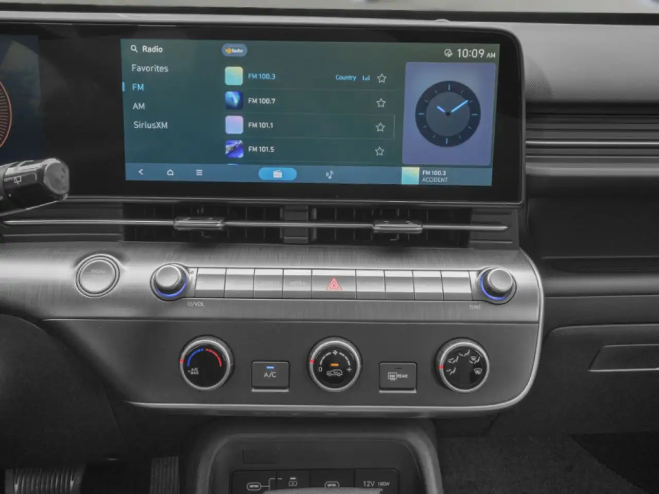 Hyundai KONA photo Hyundai KONA