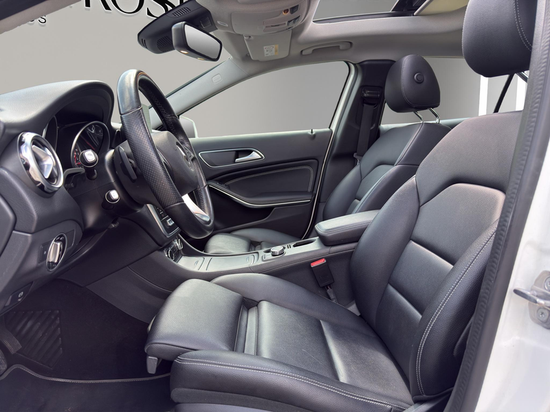 Mercedes-Benz GLA 180 Premium | Pano | Leder sportstoelen | Camera | 18" — photo 10