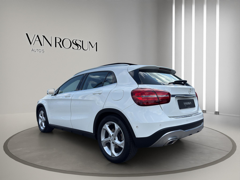 Mercedes-Benz GLA 180 Premium | Pano | Leder sportstoelen | Camera | 18" — photo 5