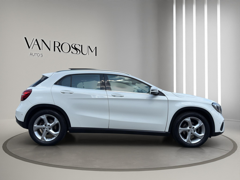 Mercedes-Benz GLA 180 Premium | Pano | Leder sportstoelen | Camera | 18" — photo 2