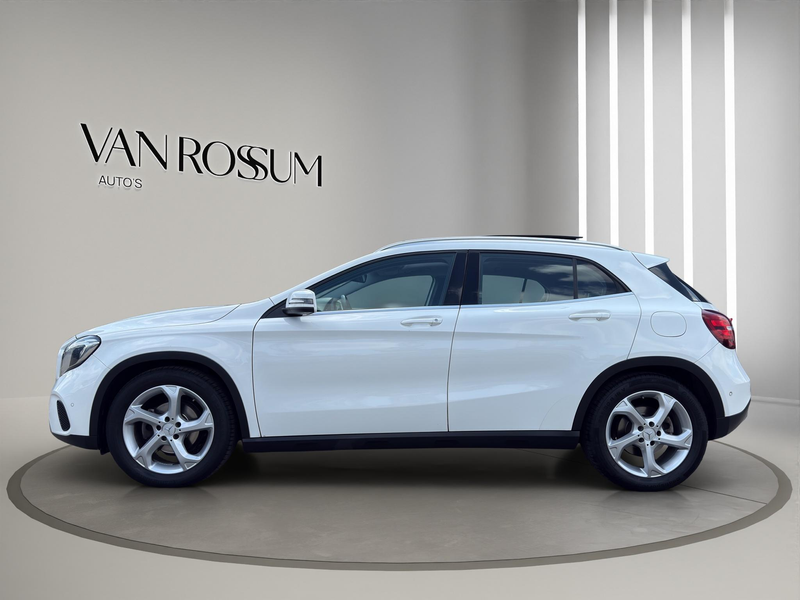 Mercedes-Benz GLA 180 Premium | Pano | Leder sportstoelen | Camera | 18" — photo 6