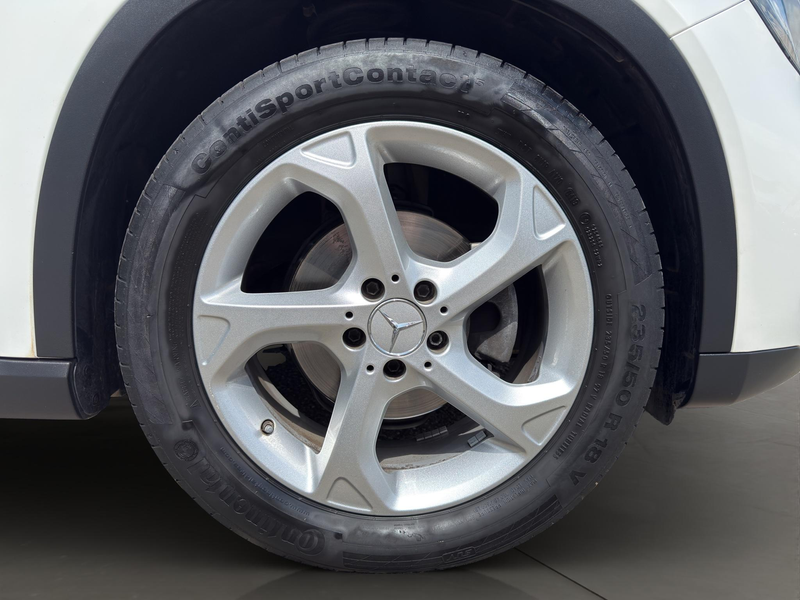 Mercedes-Benz GLA 180 Premium | Pano | Leder sportstoelen | Camera | 18" — photo 9