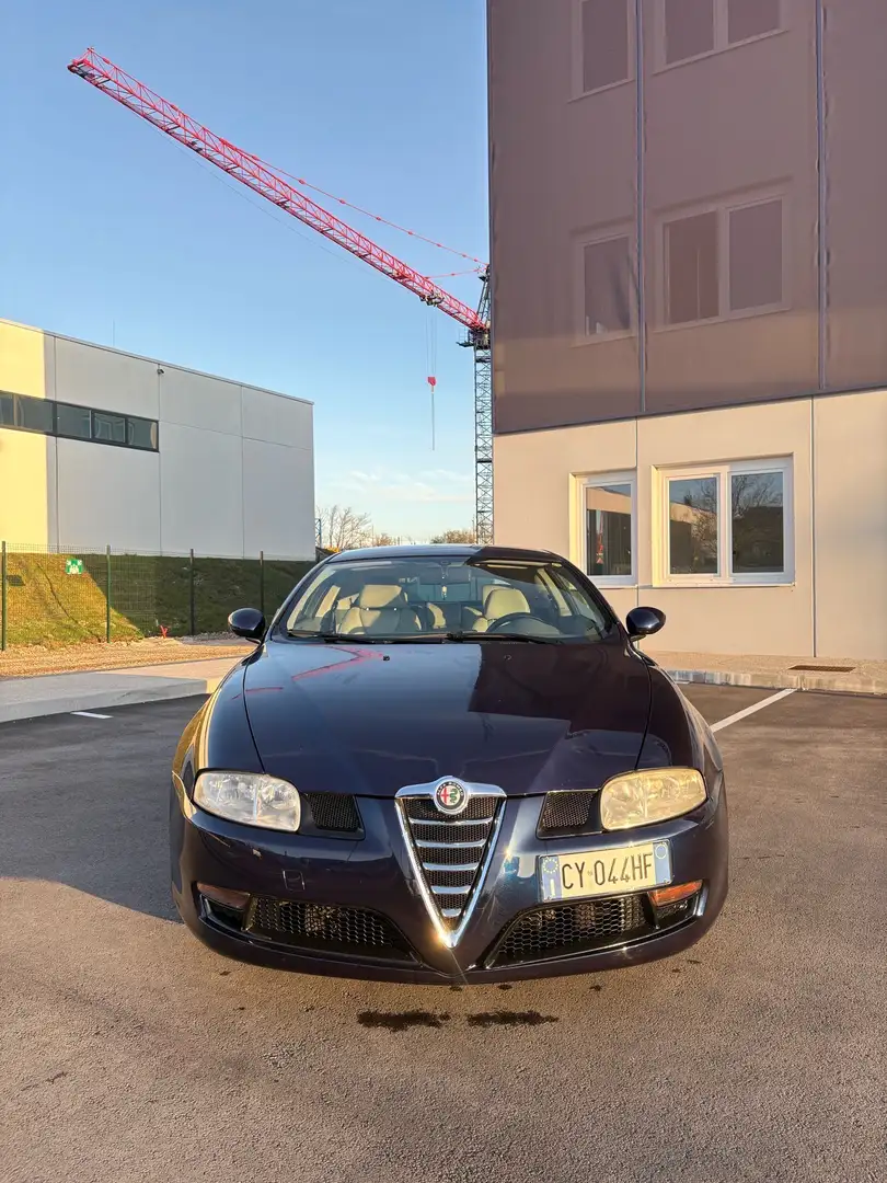 Alfa Romeo GT 2.0 JTS 16V - 2