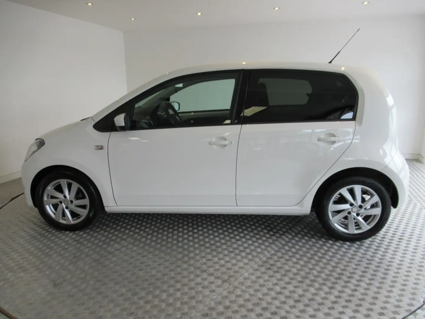 SEAT Mii 1.0 Style Sport 5-deurs Airco, Cruise, PDC Wit - 2