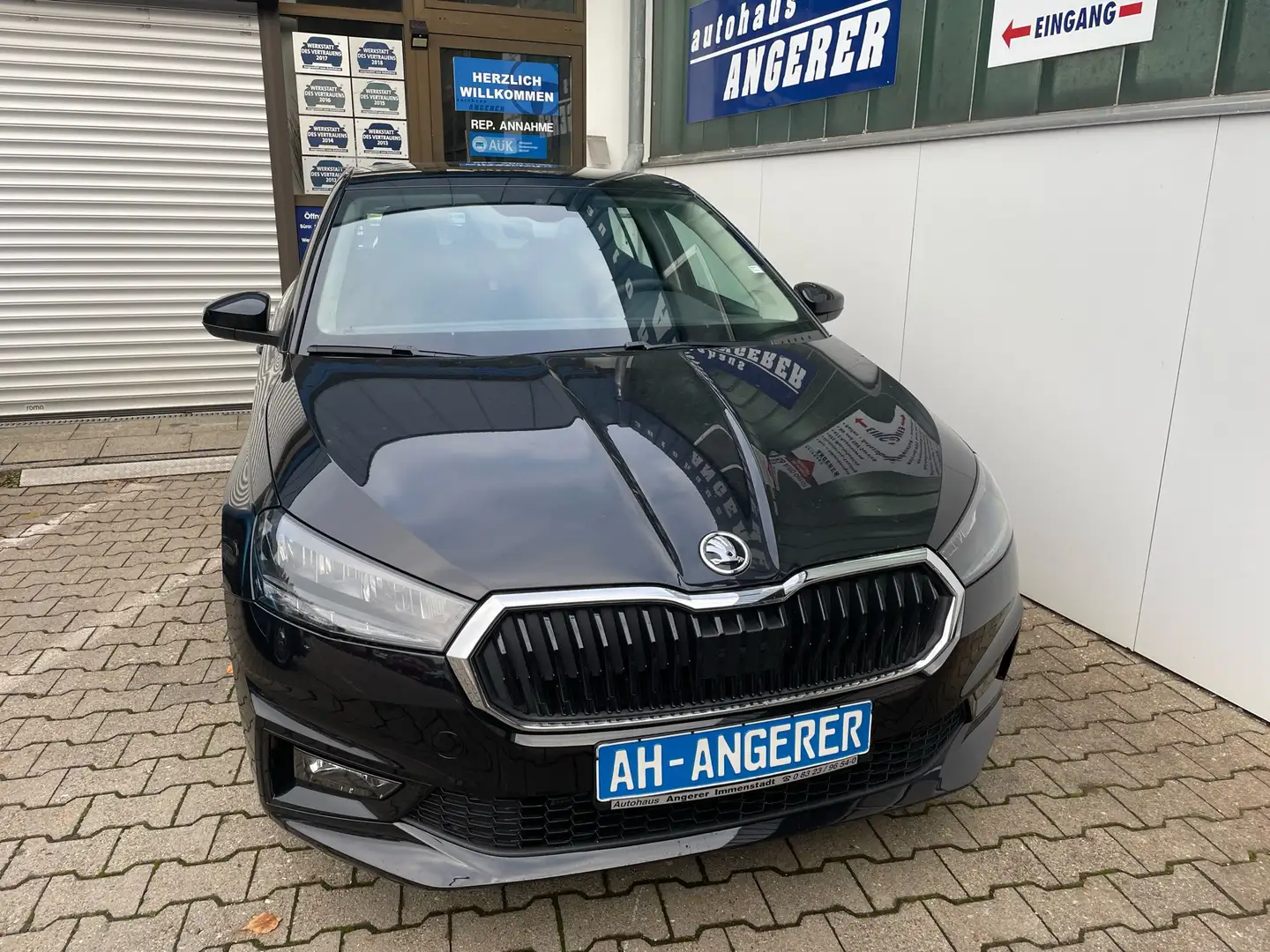 Skoda Fabia 1.0 TSI Drive Plus, 116 PS,5-Jahre-Gar., Vorlauf Zwart - 1