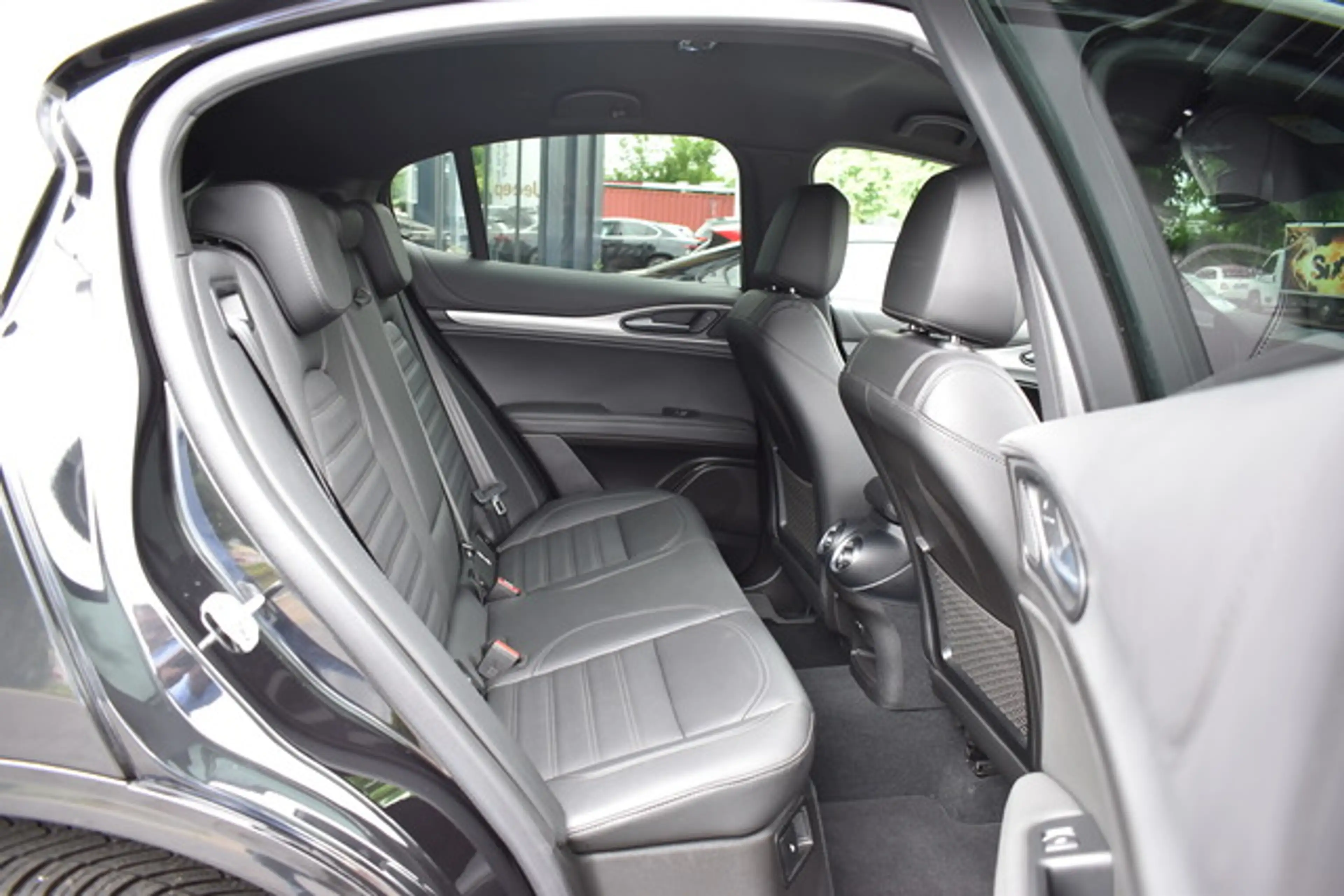 Alfa Romeo Stelvio 2.0 TURBO*VELOCE*BLACK*MATRIX*FACELIFT** — photo 11