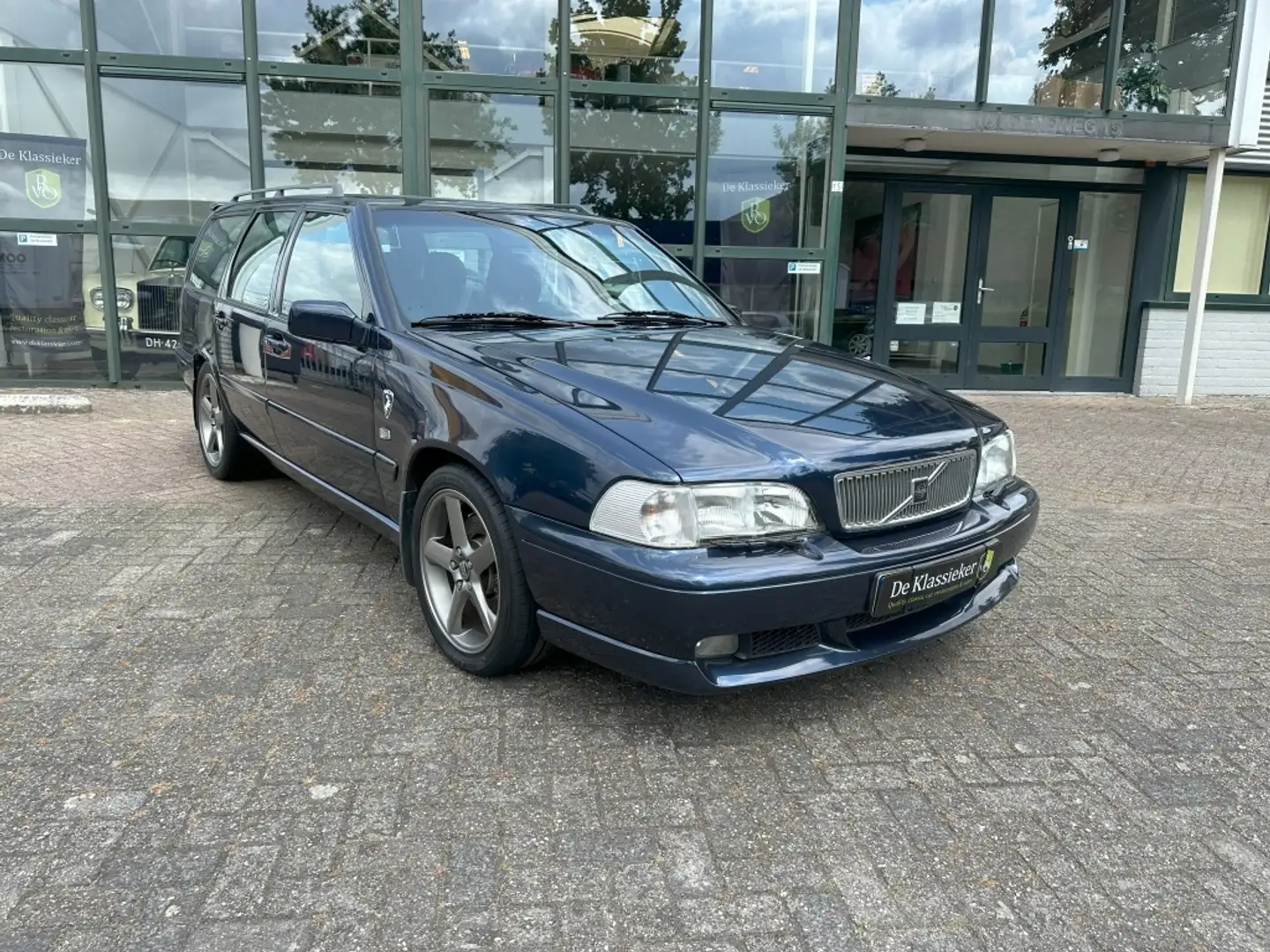 Volvo V70R Blauw - 1