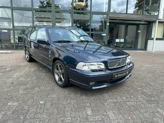Volvo V70R