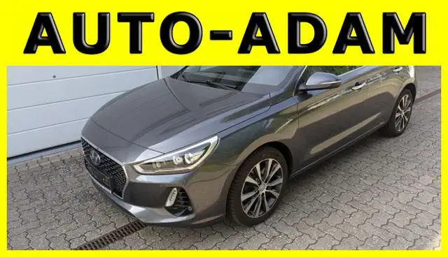 Hyundai i30 1.6 CRDi Limousine Premium*Panorama*Kamera*