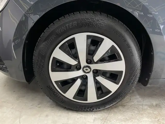 Renault Clio view 14