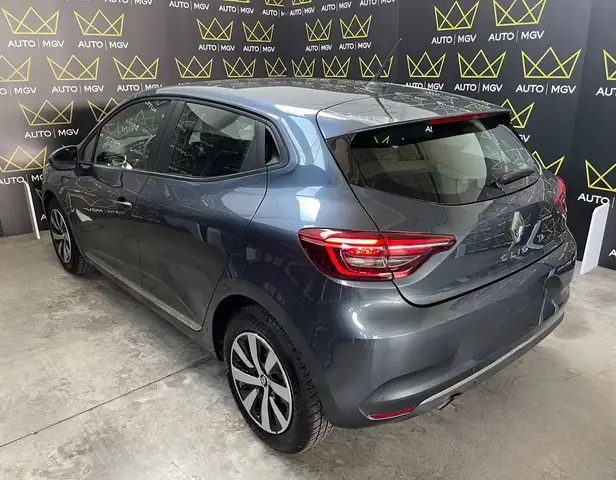 Renault Clio view 6