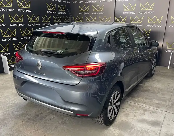 Renault Clio view 4