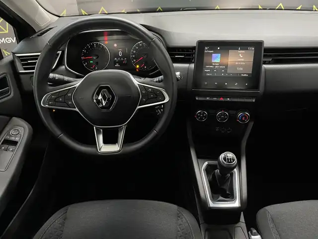 Renault Clio view 11