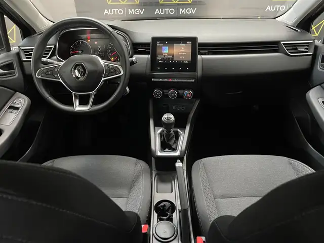 Renault Clio view 9