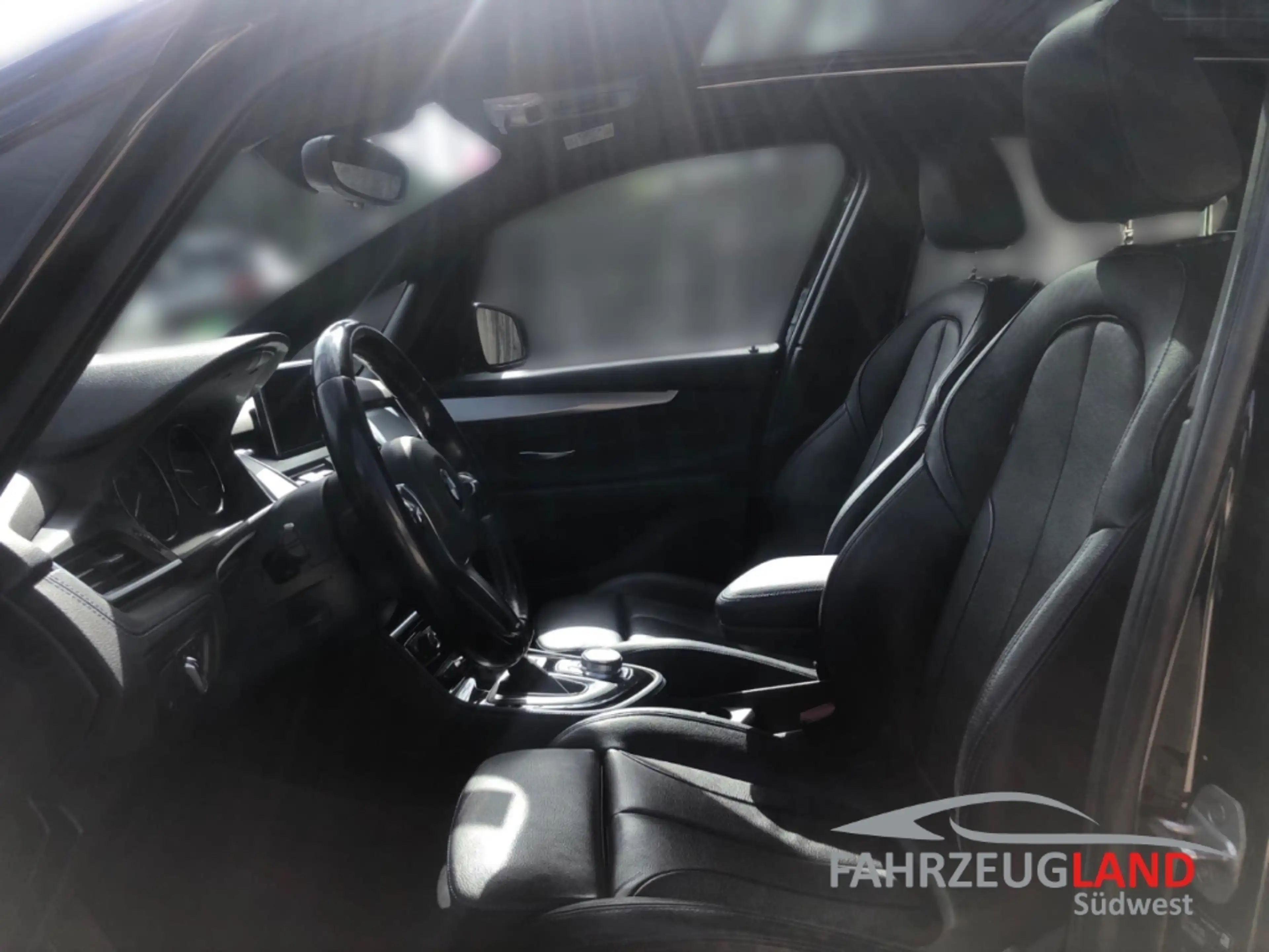 BMW 225 Active Tourer xe M Sport Pano Leder Navi Park-Assi — photo 7