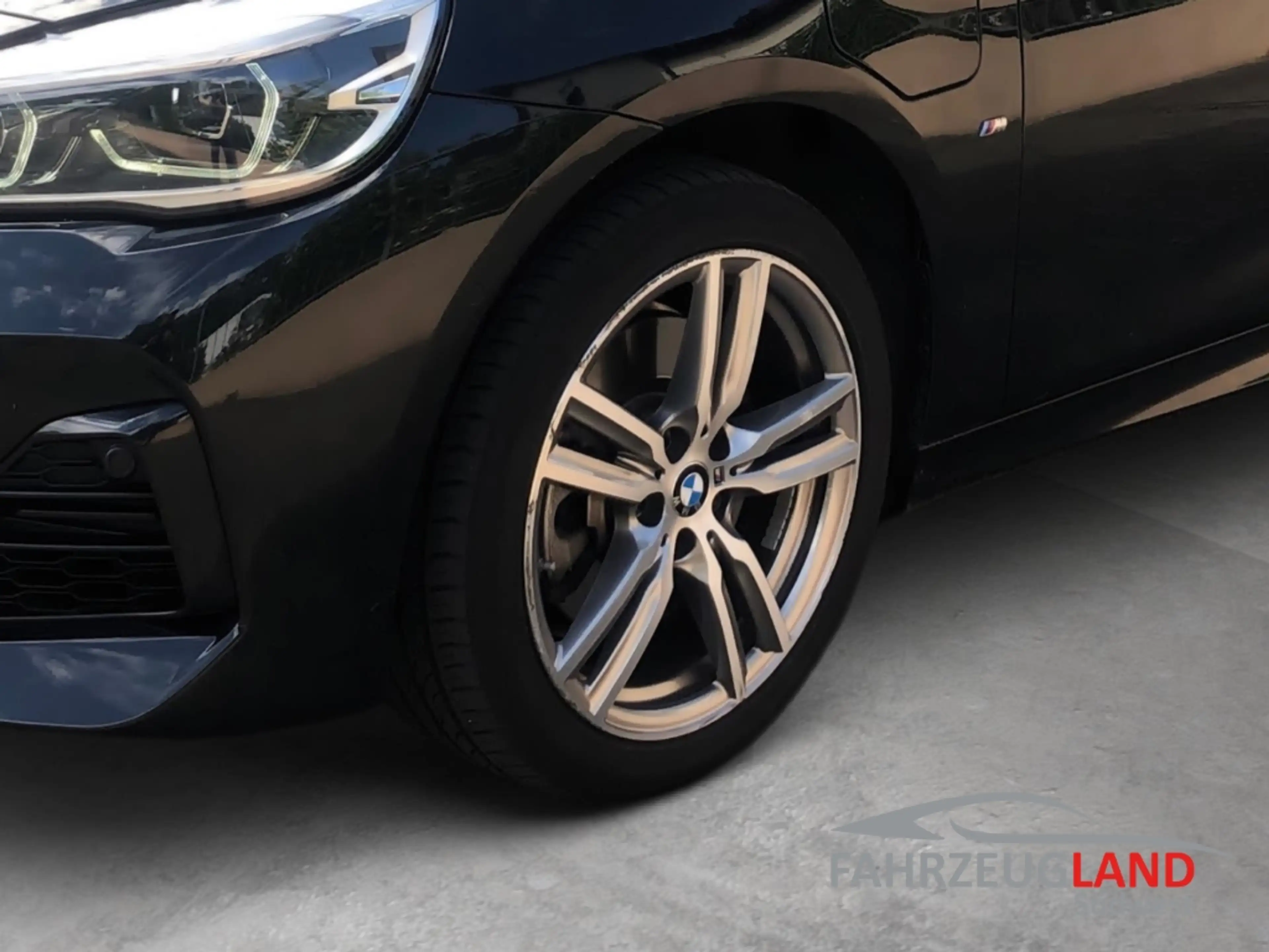 BMW 225 Active Tourer xe M Sport Pano Leder Navi Park-Assi — photo 6