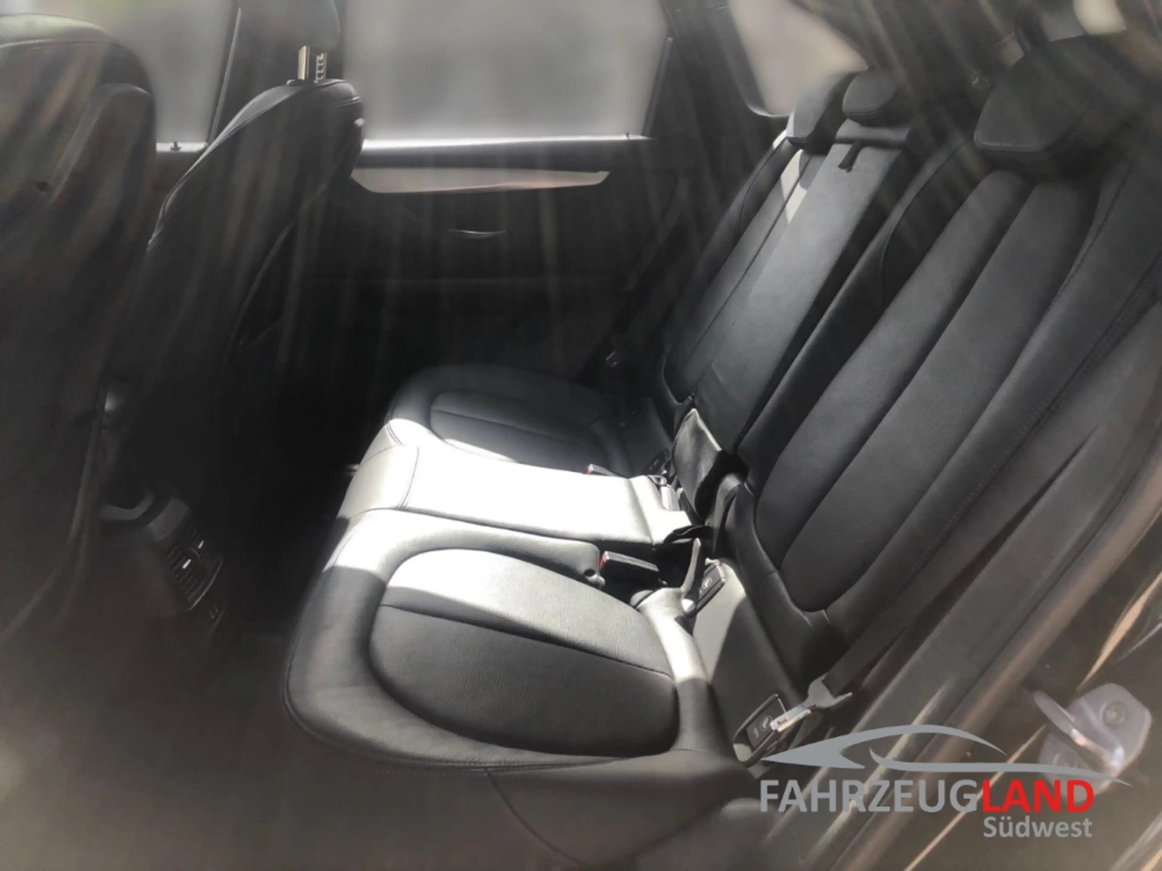 BMW 225 Active Tourer xe M Sport Pano Leder Navi Park-Assi — photo 11
