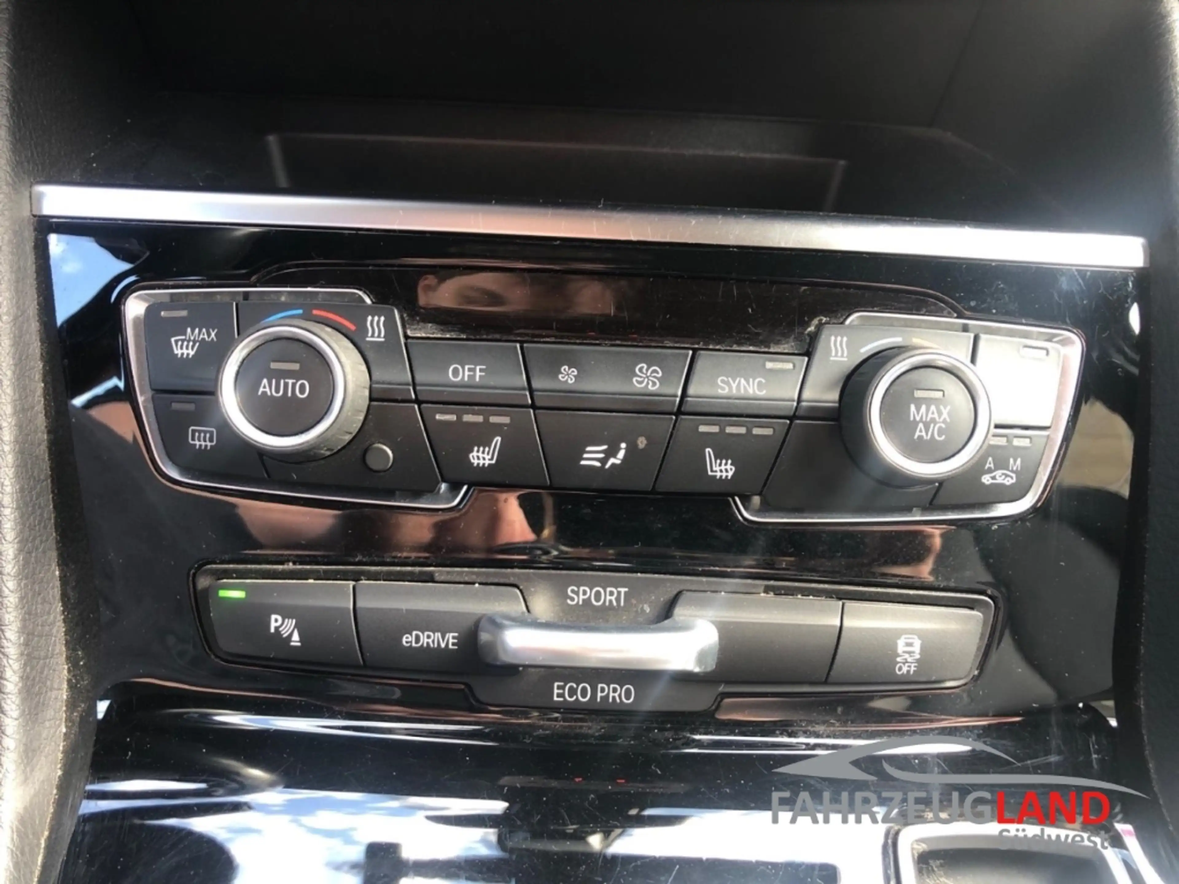 BMW 225 Active Tourer xe M Sport Pano Leder Navi Park-Assi — photo 15