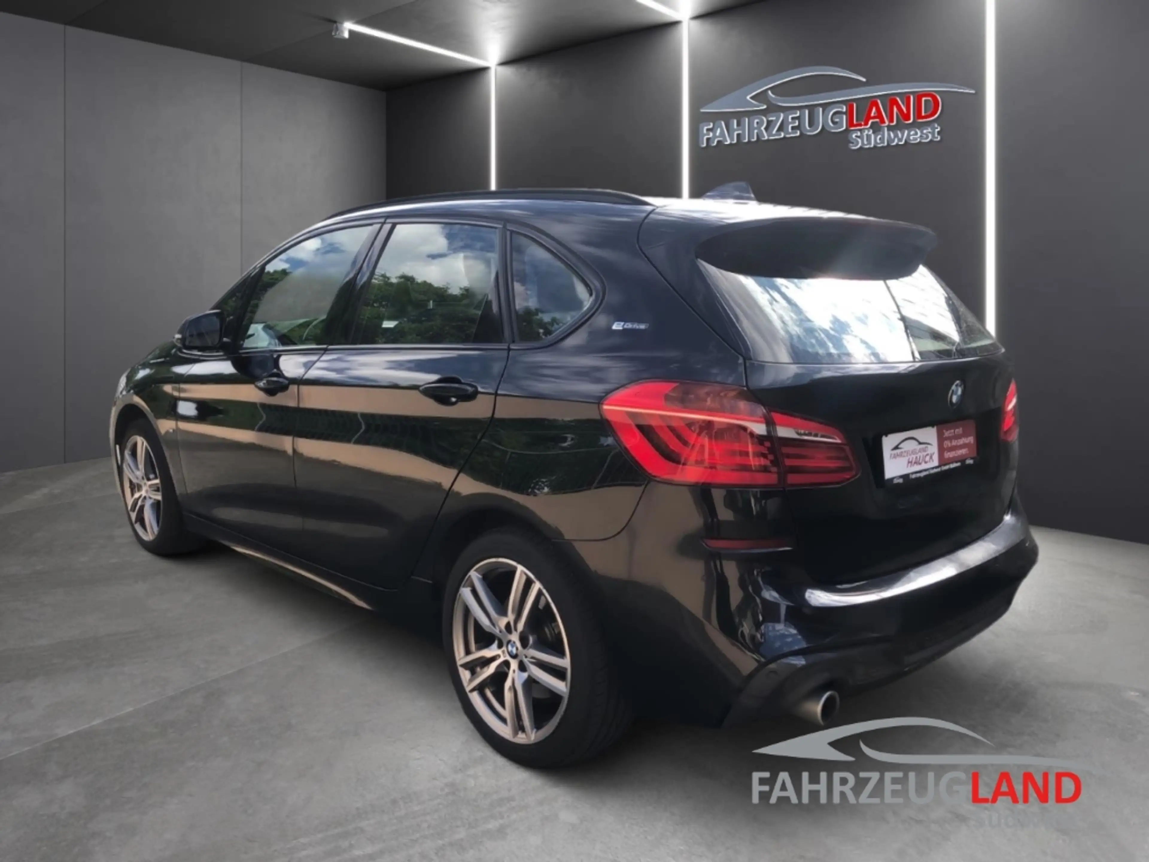 BMW 225 Active Tourer xe M Sport Pano Leder Navi Park-Assi — photo 4