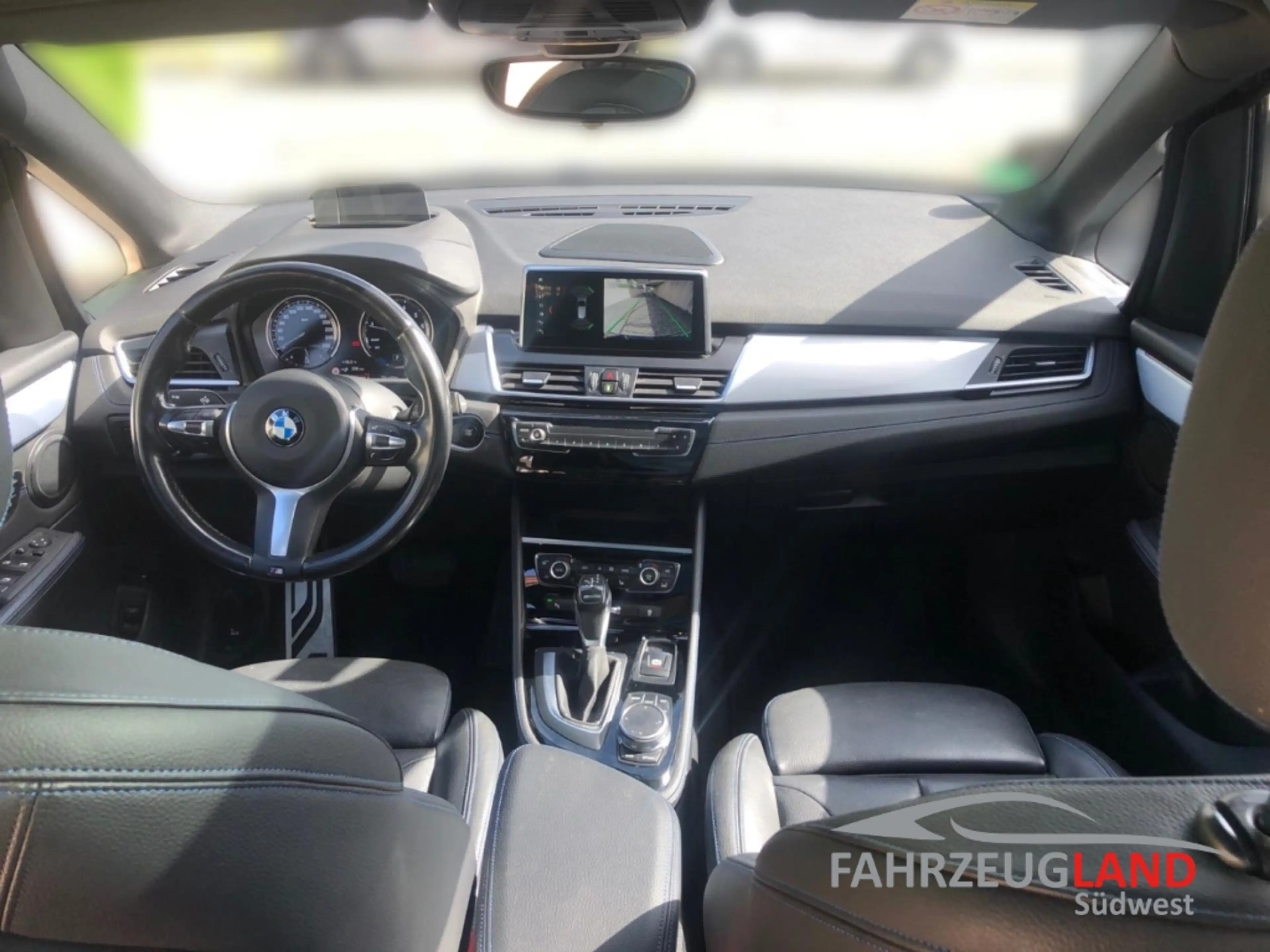 BMW 225 Active Tourer xe M Sport Pano Leder Navi Park-Assi — photo 10