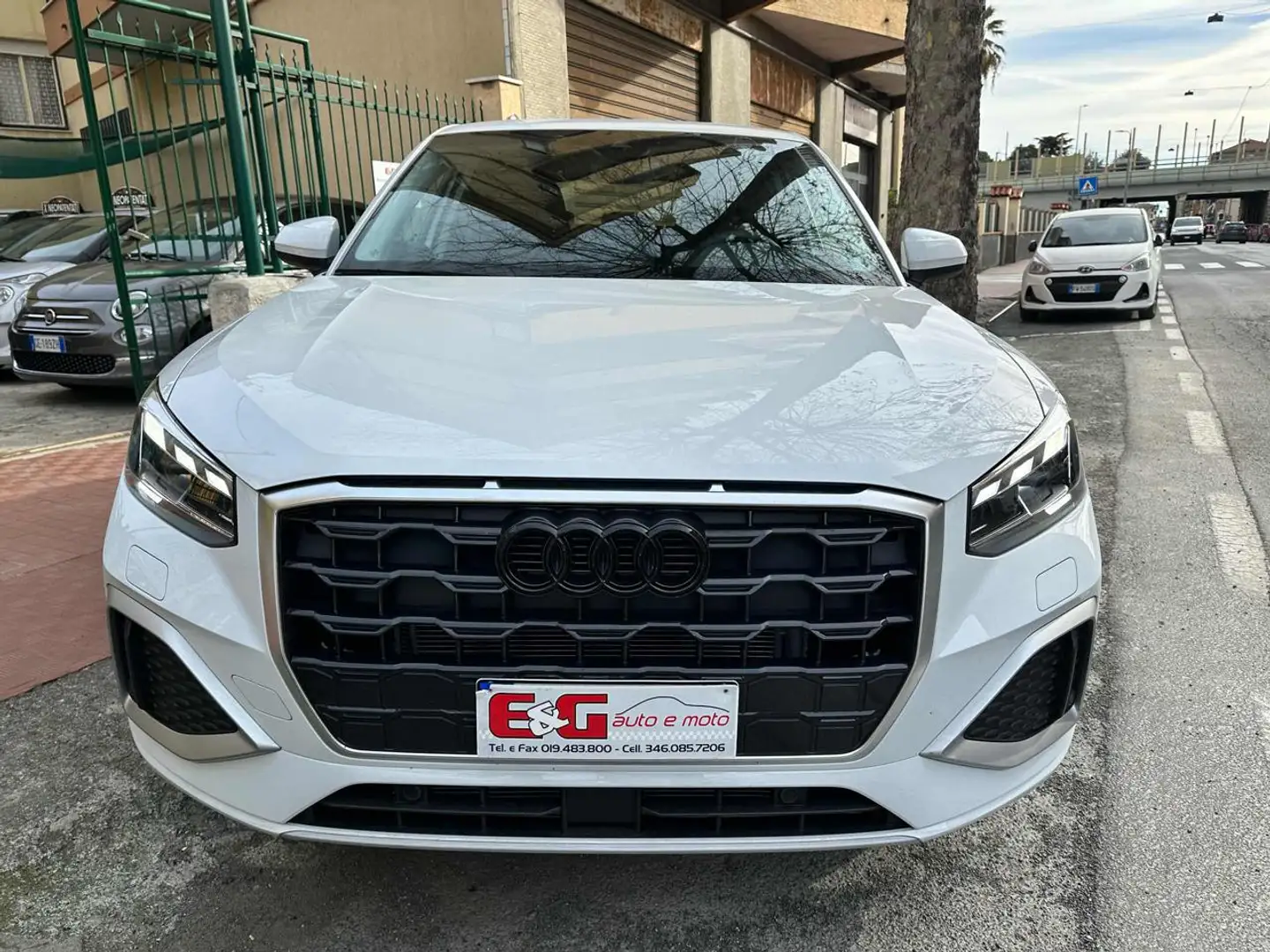 Audi Q2 30 TDI S tronic Business Advanced MATRIX 18" Bianco - 2