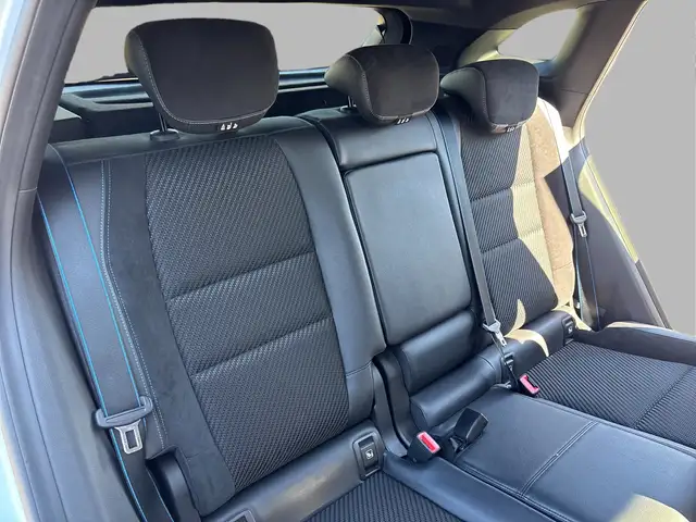Renault Austral view 14