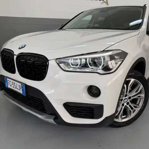 BMW X1 view 3