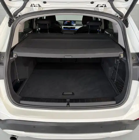 BMW X1 view 8