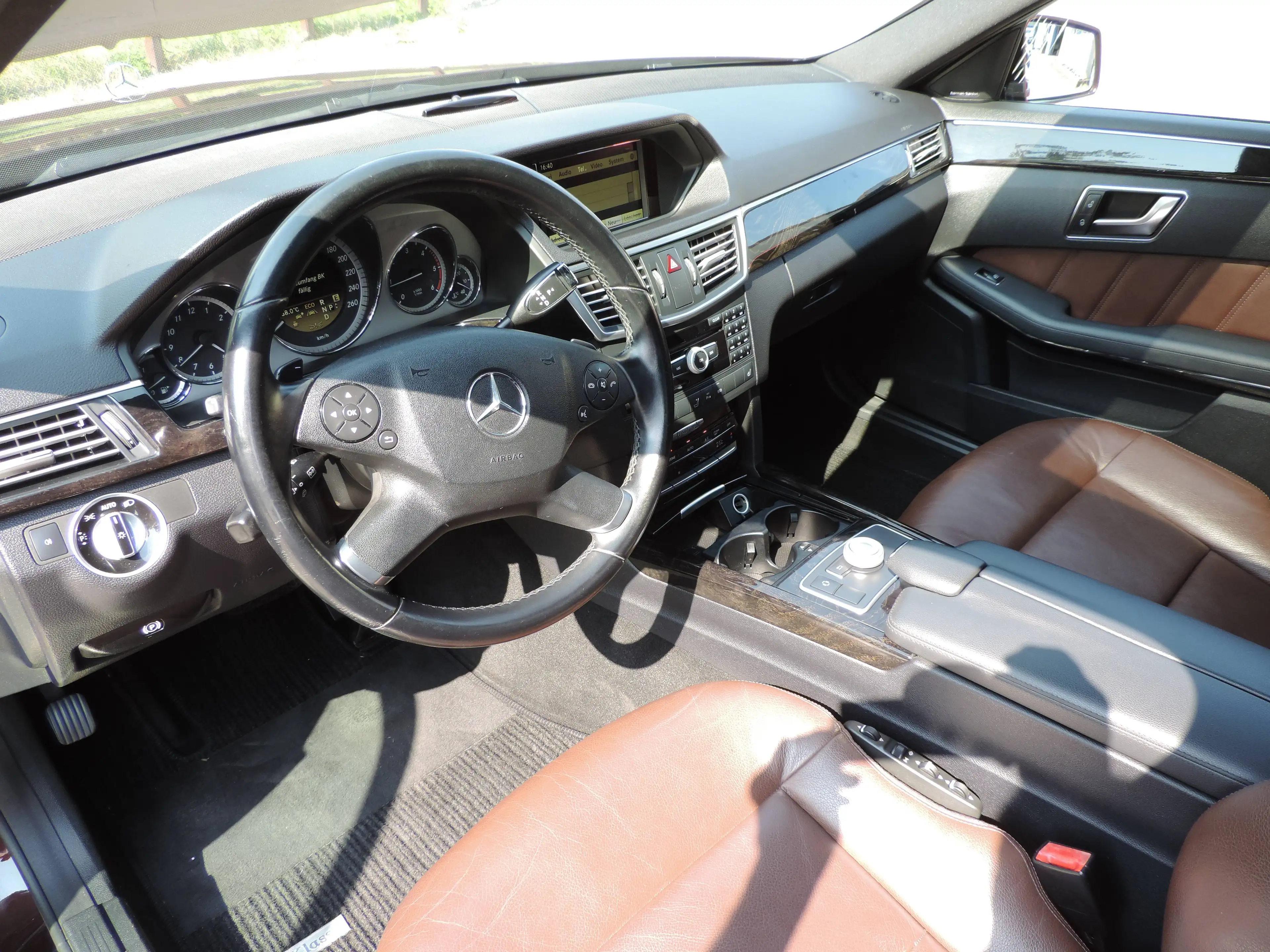 Mercedes-Benz E 250 E 250 CDI BlueEfficiency super Zustand Vollausstattung — photo 9