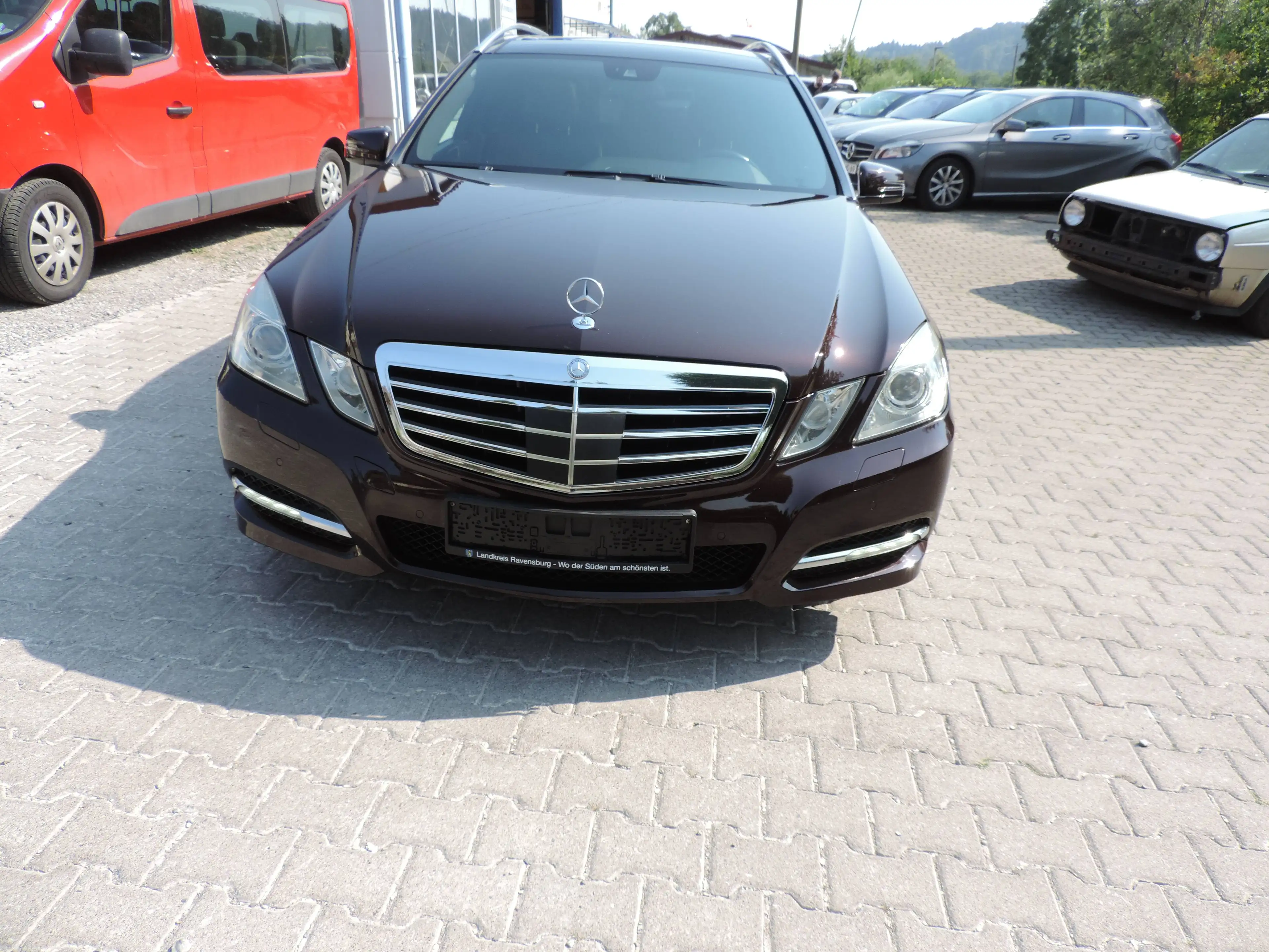 Mercedes-Benz E 250 E 250 CDI BlueEfficiency super Zustand Vollausstattung — photo 3