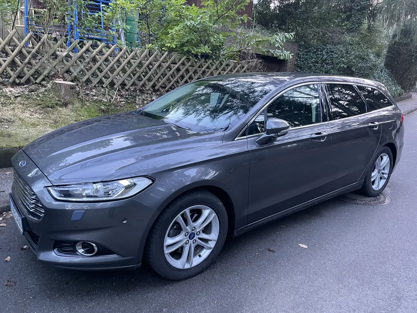 Ford Mondeo Turnier 2.0 TDCi PowerShift-Aut Allrad Business Ed - 2