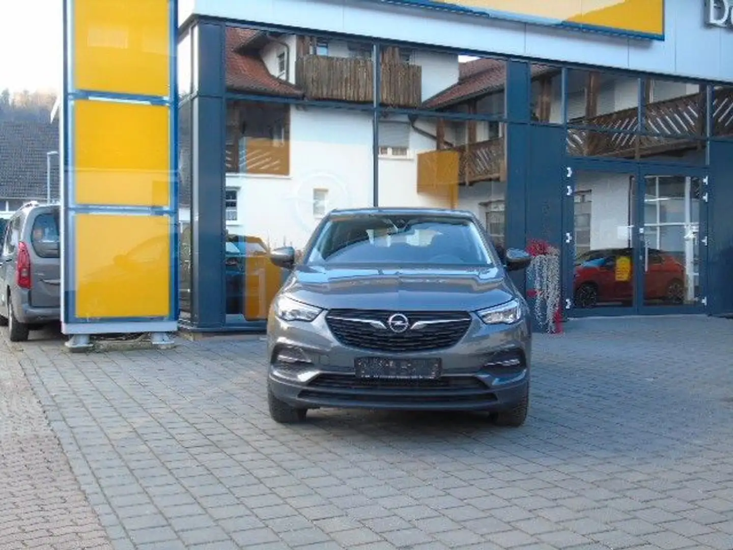 Opel Grandland X Edition 1.2 Grau - 2